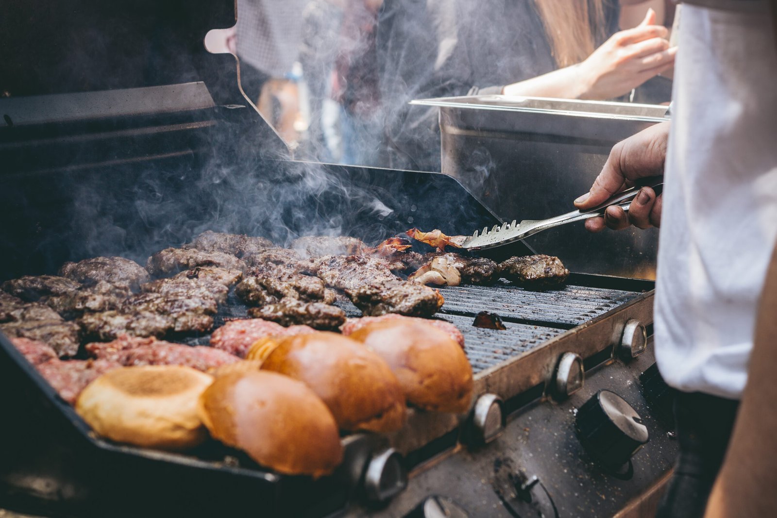You are currently viewing Game-Day Grub: Tailgating Recipes for Delicious Game Day Snacks
