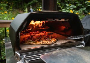 Read more about the article Gas Pizza Ovens for Consistent, Convenient Outdoor Cooking Experience